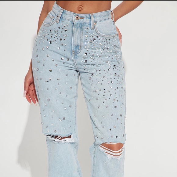 💎UNIQUE💎Jewel Bling Razzle Dazzle Embellished Straight Leg Light Wash Jeans. - Picture 3 of 6